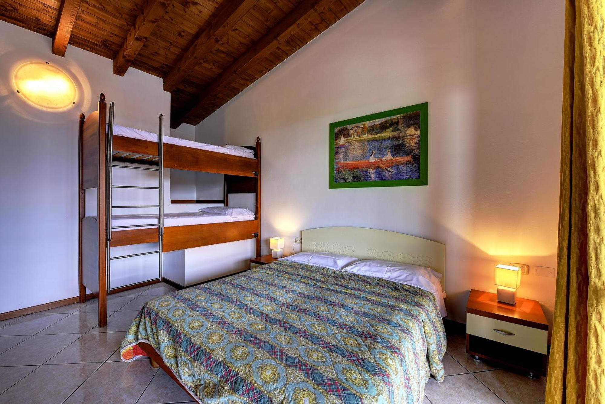 Italsol Residence Riai Moniga del Garda Zimmer foto